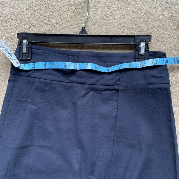Vince skirt, navy blue, size 4. Never worn, bought too small. - Picture 6 of 8